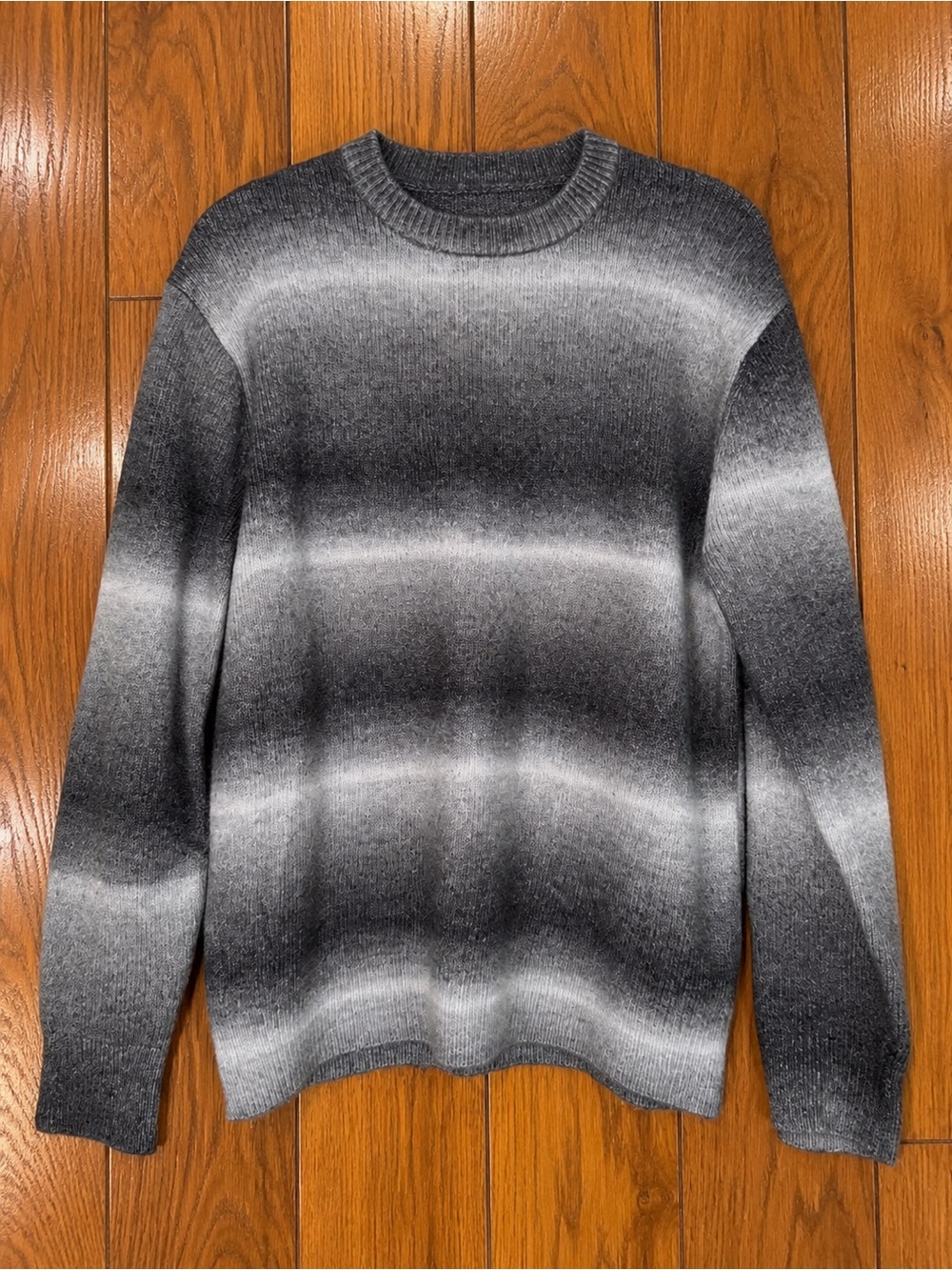 Original Use Men's Ombre Crewneck Sweater in Gray and Black Sz S NWT